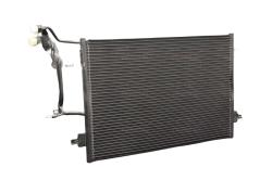 Радиатор кондиционера VW Passat / A4 B5 (96-01)
