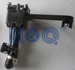 70101136 Форсунка омывателя фар LEXUS IS250 05-08 RH