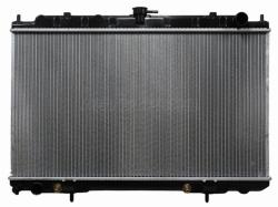 Радиатор Nissan Tino 98-03