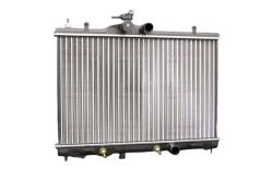 Радиатор охлаждения Nissan Tiida C11 (06-14)