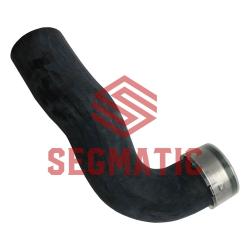 Патрубок турбокомпрессора: V.W. GOLF V _ GOLF PLUS 2.0 TDI V.W. PASSAT VII _ PASSAT CC 2.0 TDI V.W. SH10035