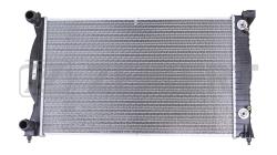 Радиатор охлаждения двигателя Audi A4 II III 00- A6 II 01- mk-1431