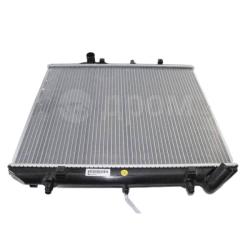Радиатор охлаждения Ssang Yong ISTANA/MB 140