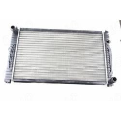 530497 Радиатор охлаждения Audi A6/A4 M+/- 2,4-2.8