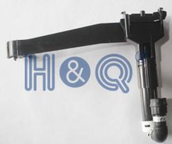 70101137 Форсунка омывателя фар LEXUS IS250 300 (GSE2#) (06-13) левая