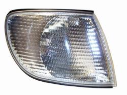 Габарит Audi A6 94-97 (Справа/ белый)