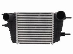 Интеркулер NISSAN NOTE 12-/MICRA 11-15 (98 л/с)