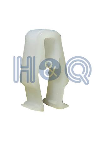 70203010 Клипса пластмассовая HYUNDAI KIA