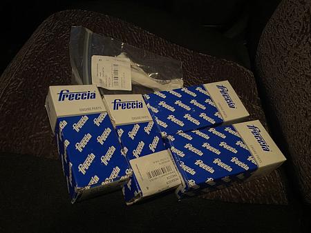 Клапан впускной Volvo r6298/scr