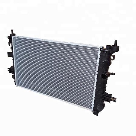 353028 Радиатор охлаждения Opel Astra H 1.6-1.8 (04-10) MT