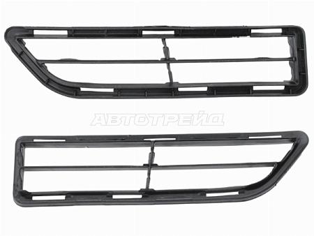 Решетка в бампер Toyota Hilux Pick Up 20- (Справа)