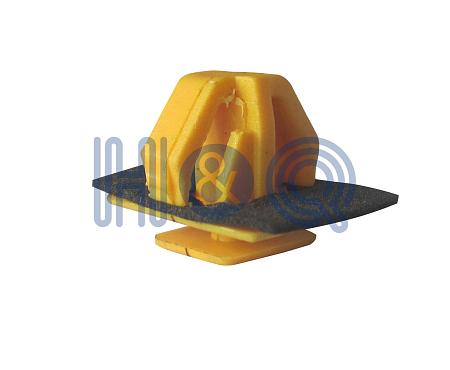 70203073 Клипса пластмассовая HYUNDAI KIA