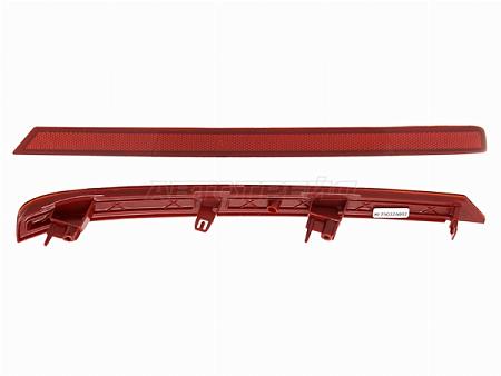 Отражатель Hyundai Elantra 23- (Сзади/ Справа)