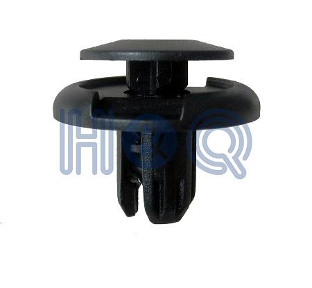 70203009 Клипса пластмассовая TOYOTA