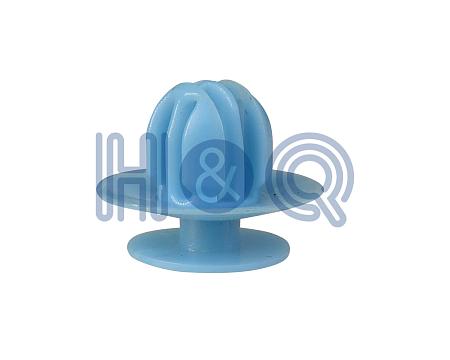 70203006 Клипса пластмассовая MITSUBISHI