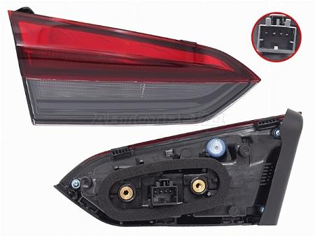 Фонарь в крышку багажника Skoda Rapid 20- (Слева)