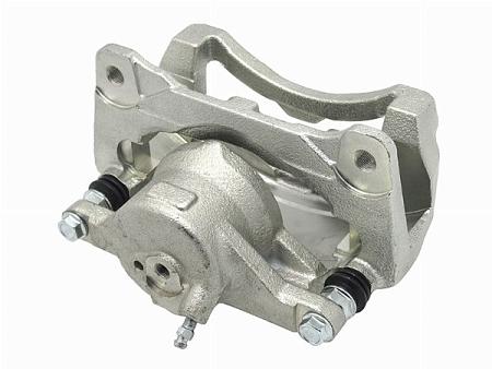 Суппорт тормозной перед TOYOTA CAMRY 17- левый